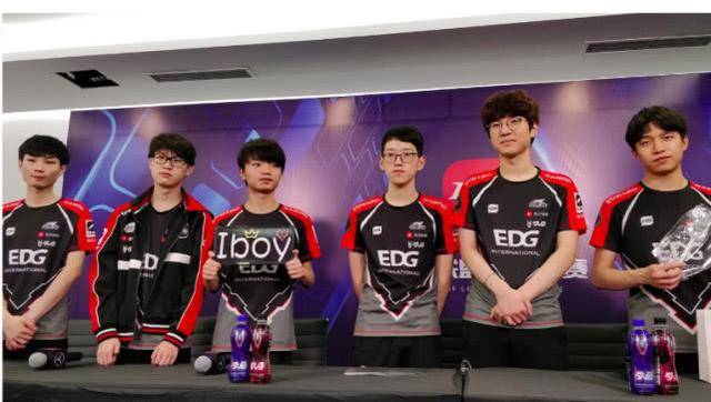 球队的激烈 球队的激烈