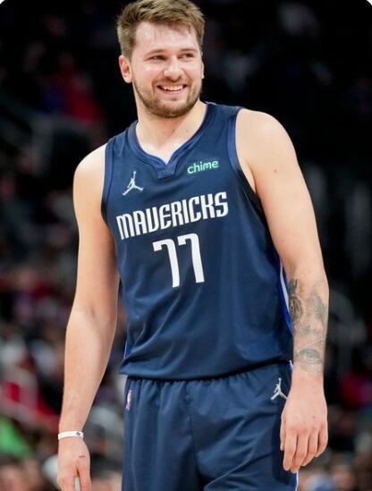 曼城边锋萨 曼城边锋萨