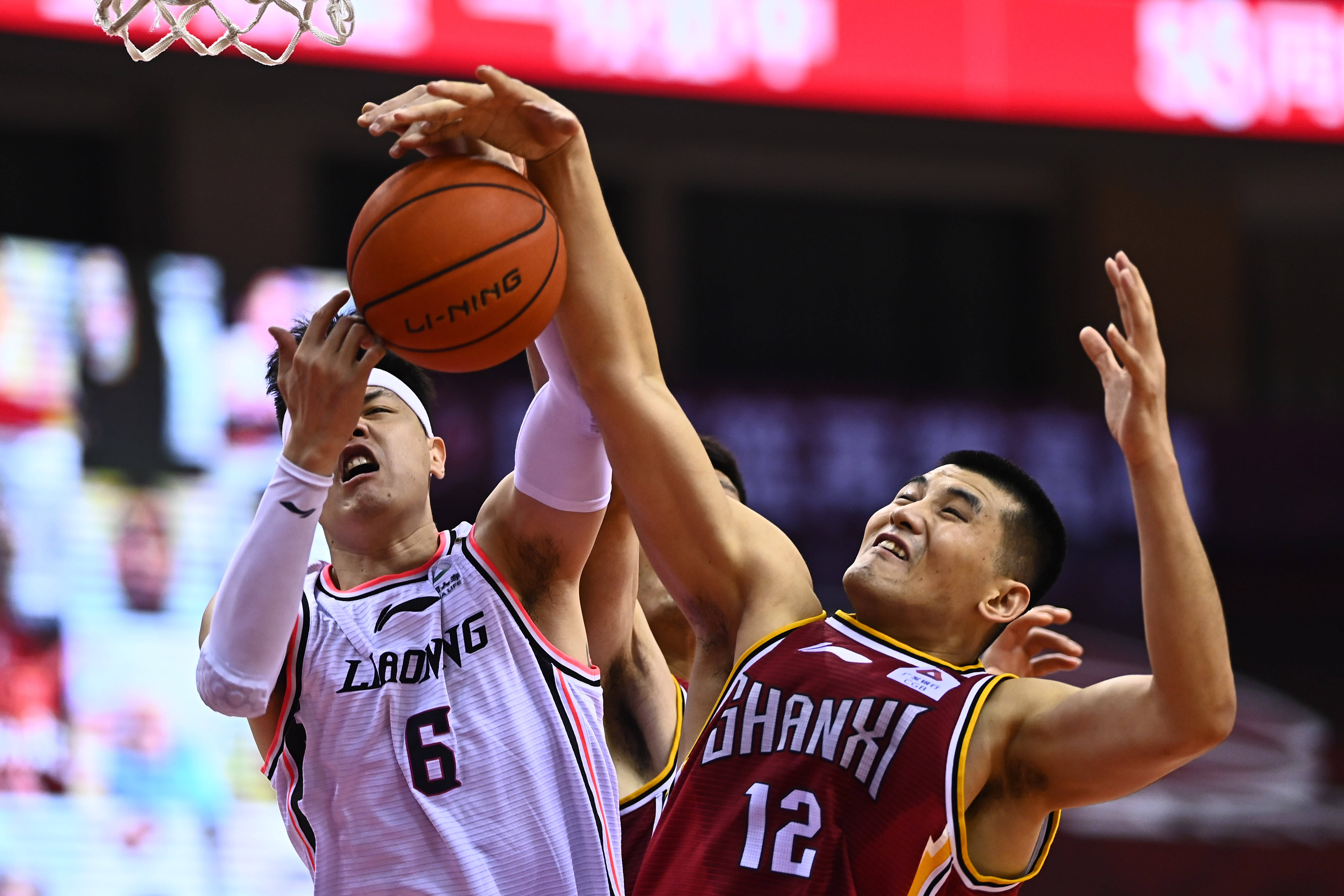 他凭借速度 他凭借速度